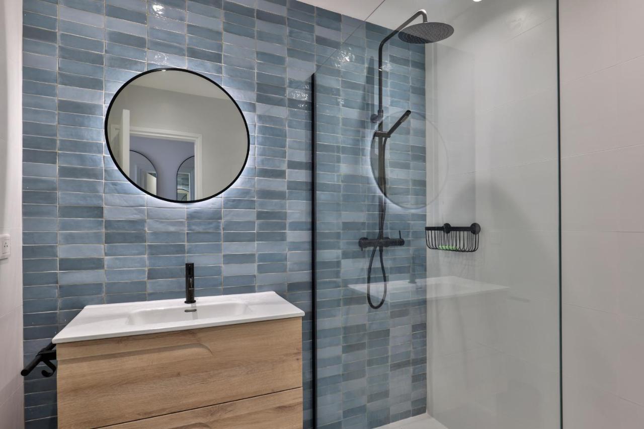 Incroyable Vue Mer, 2 Pieces Refait A Neuf Avec Piscine Sur Le Toit/ Wifi/ac * Nizza